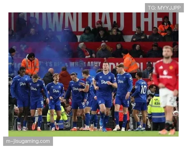 基恩破门后染红，埃弗顿狼队冲突频发九人战平