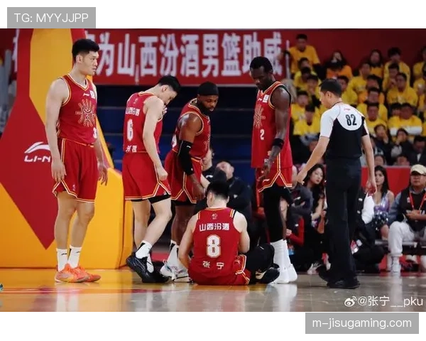 姚明出席CBA青少年篮球训练营，强调基本功的重要性