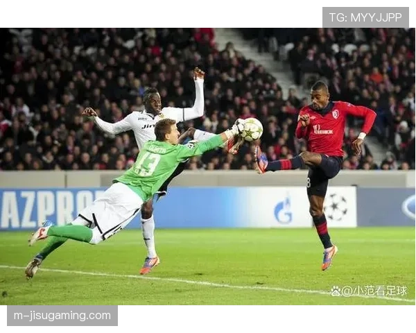 里尔对阵布雷斯特比赛因场外疑似安全威胁中断15分钟